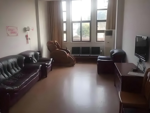 深圳市博士落户_杨幂在首映礼上的一个举动，让赵丽颖再成为焦点 礼上的一个丽颖再成城市