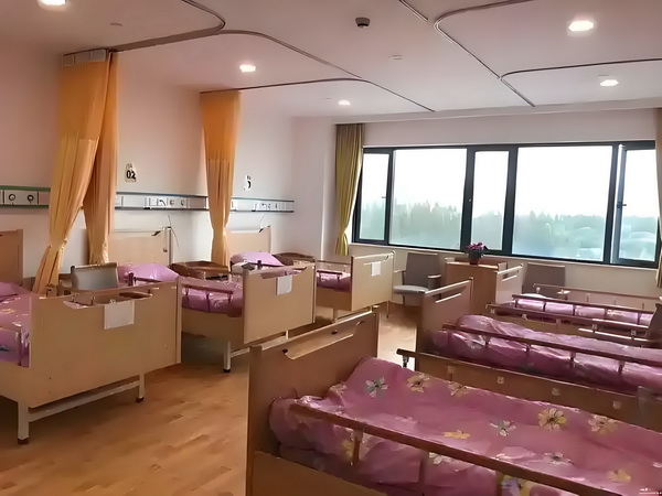 王欣瑜拒绝和裁判握手引发淡人人设塌房热议，网友破案：被逼急了